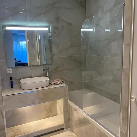 Apparemment Colombes